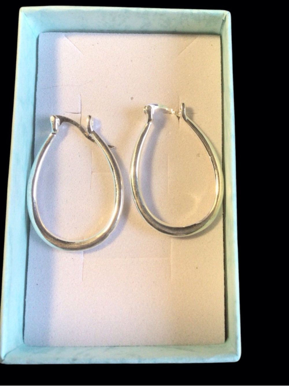 NIB...Womens 925 Sterling Silver Hoop earrings.